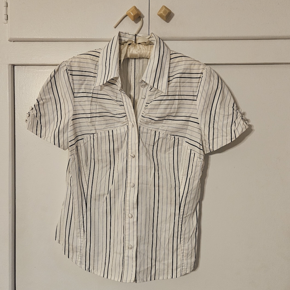 Kenneth Cole White & Blue Button Down Blouse W/ Button Detail On Sleeves Size 12